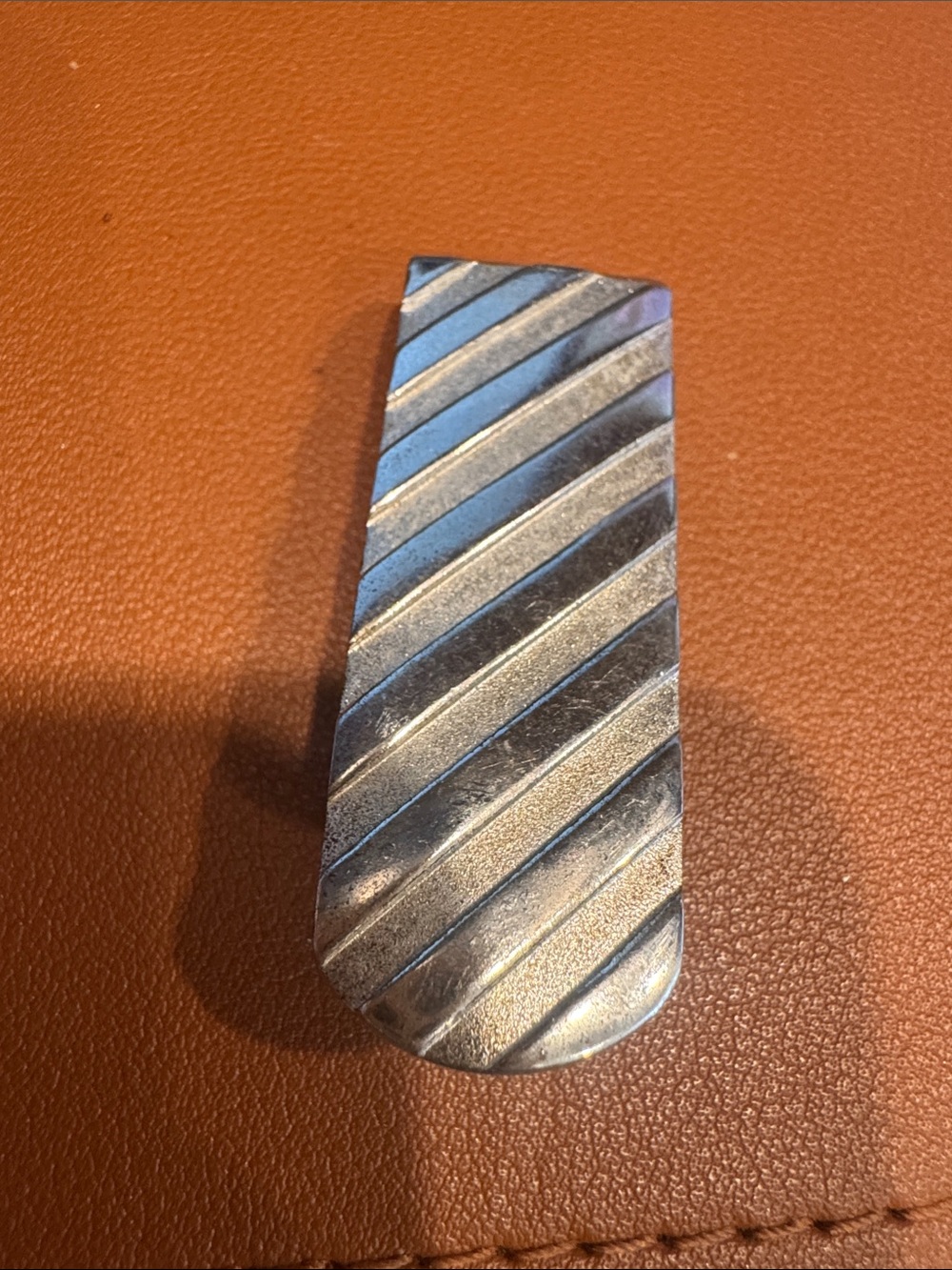 Unk Silver-Tone Diagonal Striped Money Clip